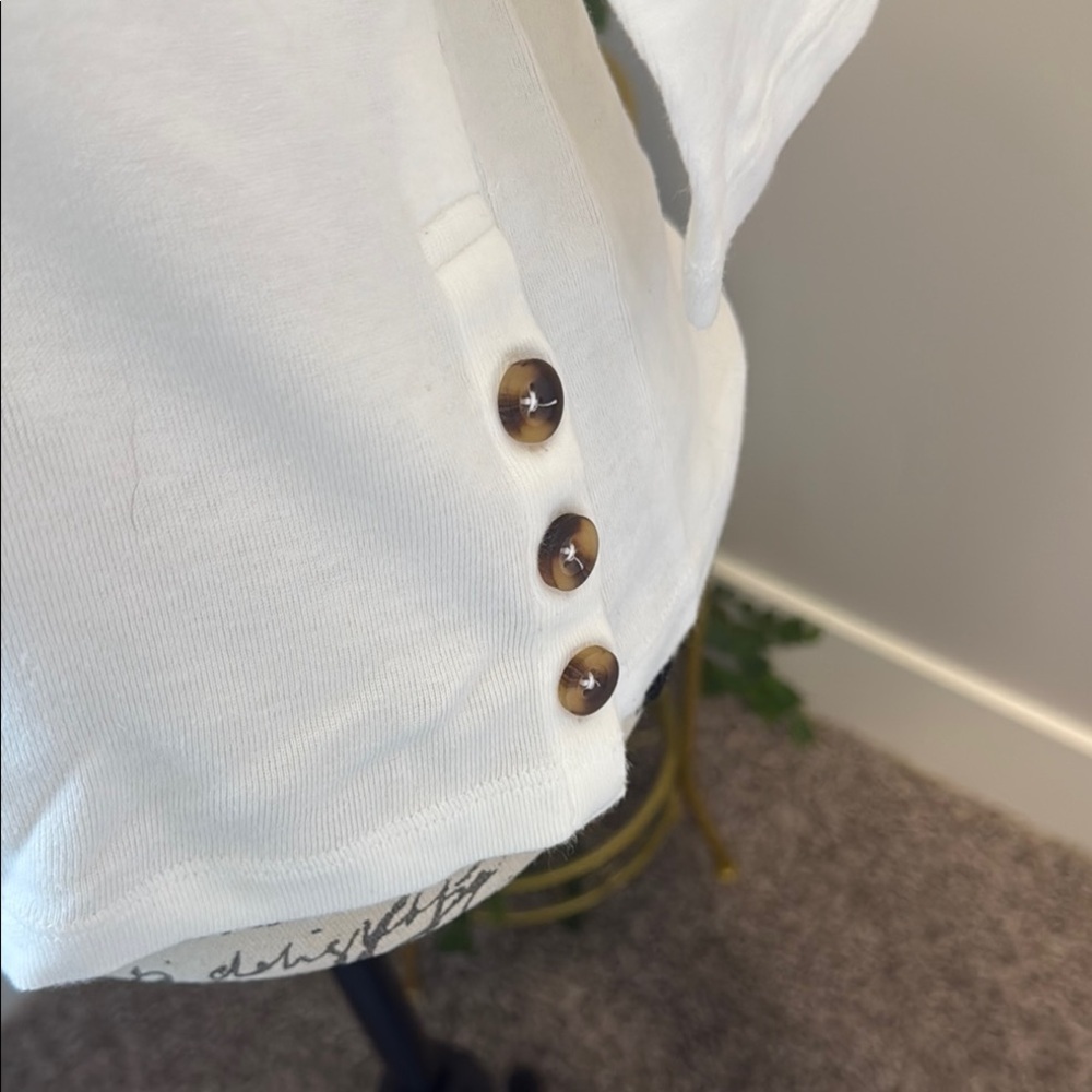 CHICO’s White Women's Top - M - Picture 3 of 10
